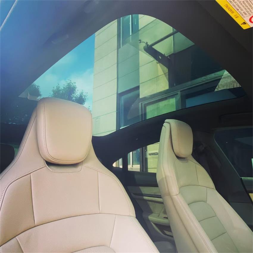 汽車貼膜怎么選擇？汽車貼膜對車輛有好處嗎？