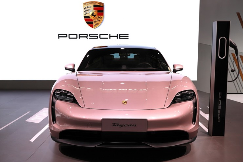 汽車(chē)改色膜和隱形車(chē)衣有哪些不同的功能？
