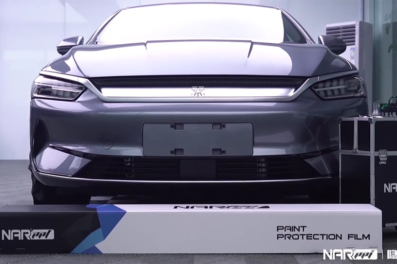 汽車(chē)改色膜的價(jià)格一般是多少？汽車(chē)改色膜